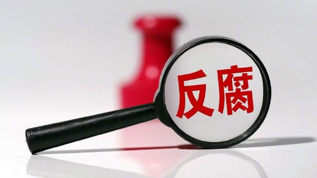 俱乐部、媒体以及社会各界都经历了非常复杂的情况。